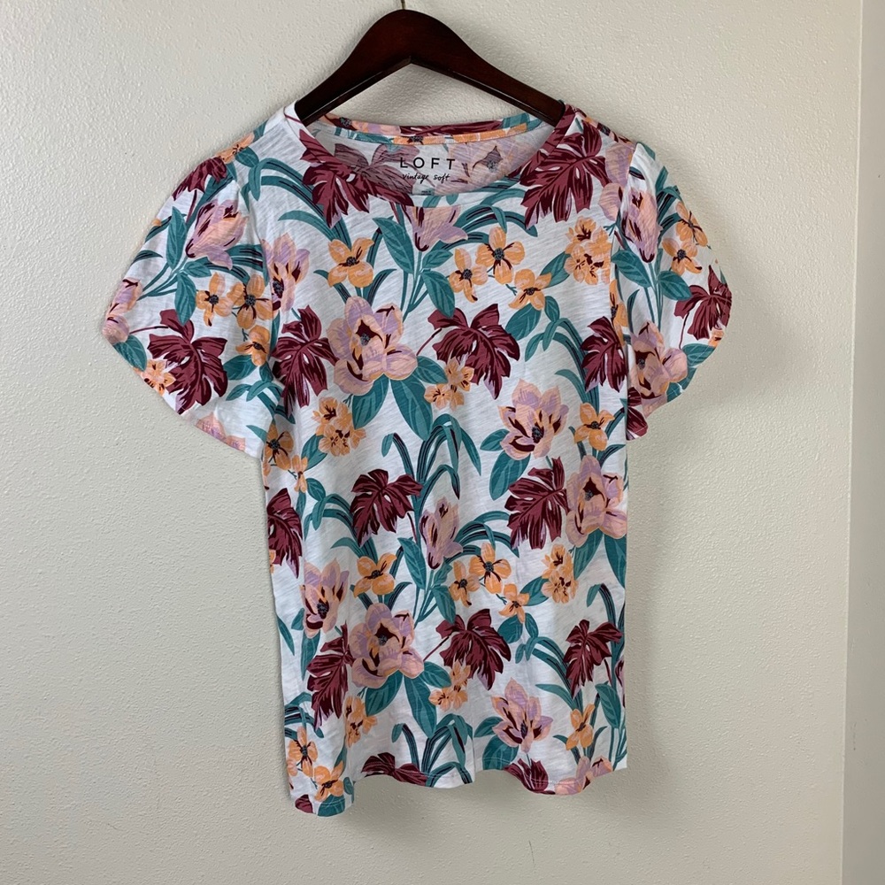 Loft Top Floral Design Size Small